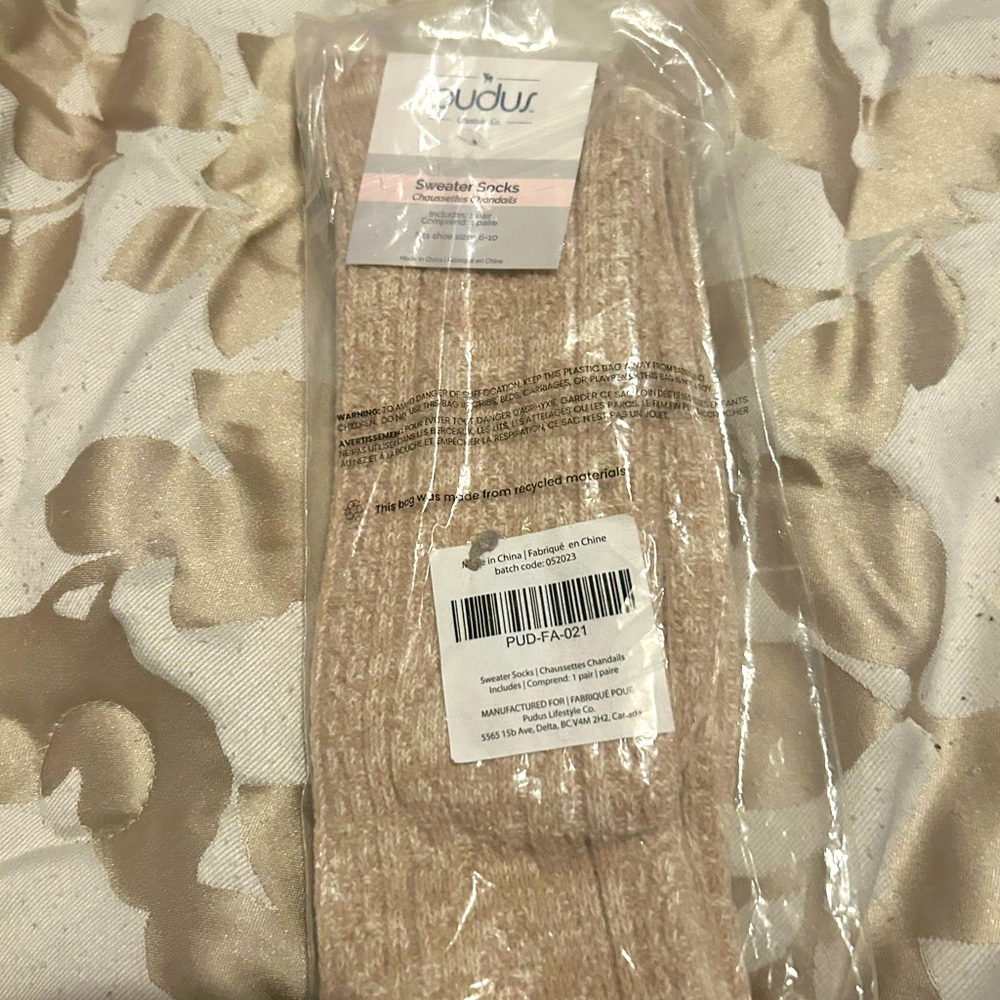 Brown Cozy knee highsweater socks